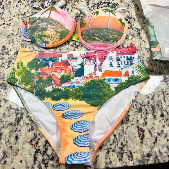 Endless Moon NWT resort wear Swimsuit size large - Picture 1 of 4